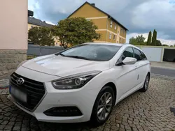 Weiß Gebraucht 2017 Hyundai i40 Trend Kombi | 9.800 € (Guter Preis)