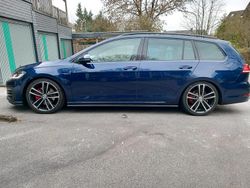 Blau Gebraucht 2017 VW Golf VII GTD Kombi | 20.600 € (Etwas zu teuer)