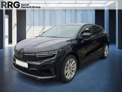 Schwarz Gebraucht 2024 Renault Mégane Iconic Limousine | 37.990 € (Etwas zu teuer)