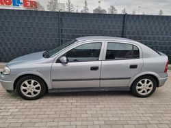 Grau Gebraucht 2001 Opel Astra Limousine | 1.500 € (Fairer Preis)