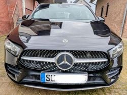 Schwarz Gebraucht 2019 Mercedes A200 AMG line Limousine | 21.499 € (Guter Preis)
