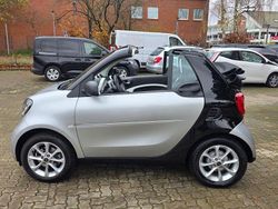 Grau Gebraucht 2017 Smart ForTwo Cabrio Cabrio | 14.950 € (Fairer Preis)