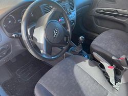 Schwarz Gebraucht 2009 Kia Rio Kombi | 2.300 € (Fairer Preis)