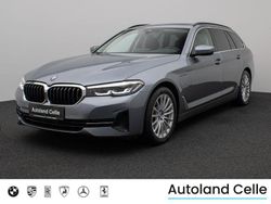 Bluestone metallicc2yschwarz Gebraucht 2022 BMW 520 Sport Line Limousine | 25.499 € (Superpreis)
