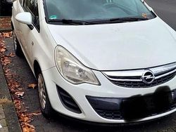Weiß Gebraucht 2012 Opel Corsa Kleinwagen | 3.300 € (Fairer Preis)