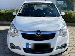 Weiß Gebraucht 2012 Opel Agila Edition Kleinwagen | 3.400 € (Fairer Preis)