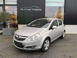 Silber Gebraucht 2010 Opel Corsa Limousine | 2.999 € (Fairer Preis)