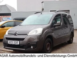Lackierung moka/metalliclacki Gebraucht 2018 Citroën Berlingo Shine Van / Kleinbus | 7.980 € (Superpreis)