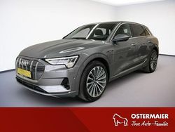 Grau Gebraucht 2020 Audi e-tron Advanced Plus SUV | 31.800 € (Etwas zu teuer)