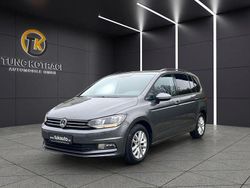 Grau Gebraucht 2016 VW Touran Van / Kleinbus | 13.800 € (Fairer Preis)