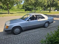 Silber Gebraucht 1990 Mercedes E300 Coupé | 10.900 €