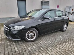 Schwarz Gebraucht 2020 Mercedes B180 Van / Kleinbus | 12.999 € (Fairer Preis)
