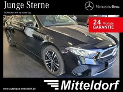 lack kosmosschwarz Gebraucht 2023 Mercedes A200 Progressive Limousine | 31.880 € (Etwas zu teuer)