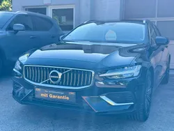 Schwarz Gebraucht 2021 Volvo V60 Inscription Kombi | 20.499 €