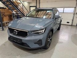 Grau Gebraucht 2022 Volvo XC40 Momentum SUV | 21.990 € (Guter Preis)