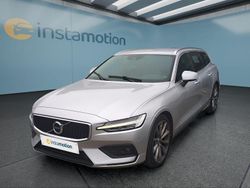 Silber Gebraucht 2018 Volvo V60 Momentum Kombi | 22.449 € (Superpreis)