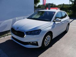 Moonweiß perleffekt Neu 2025 Skoda Fabia Kleinwagen | 18.070 € (Fairer Preis)
