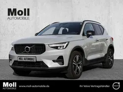 Grau Gebraucht 2023 Volvo XC40 Plus SUV | 33.900 € (Guter Preis)
