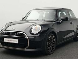 Schwarz Gebraucht 2024 Mini Cooper Favoured Kleinwagen | 27.564 € (Fairer Preis)