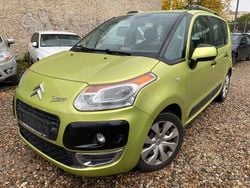 Grün Gebraucht 2010 Citroën C3 Picasso Tendance Van / Kleinbus | 1.950 € (Guter Preis)