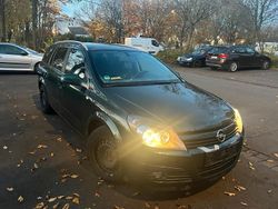 Grün Gebraucht 2004 Opel Astra Kombi | 500 € (Guter Preis)