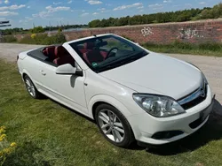 Weiß Gebraucht 2010 Opel Astra Cabriolet Cosmo Cabrio | 2.000 € (Fairer Preis)