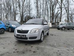 Silber Gebraucht 2009 Skoda Fabia Kleinwagen | 4.599 € (Fairer Preis)
