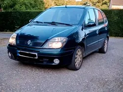 Grün Gebraucht 2002 Renault Scénic R.S. Van / Kleinbus | 800 €