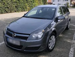 Grau Gebraucht 2005 Opel Astra Kombi | 1.300 € (Etwas zu teuer)