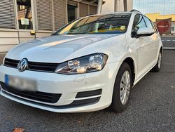 Weiß Gebraucht 2017 VW Golf VII Kombi | 12.300 € (Superpreis)