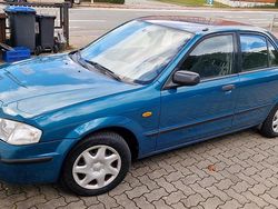 Blau Gebraucht 1998 Mazda 323 Limousine | 2.000 € (Teuer)