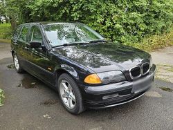 Schwarz Gebraucht 2000 BMW 318 Kombi | 3.300 €