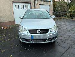 Silber Gebraucht 2006 VW Polo Kleinwagen | 900 €