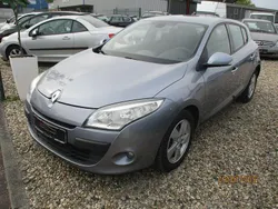 Grau Gebraucht 2009 Renault Mégane III Dynamique Limousine | 3.999 € (Guter Preis)