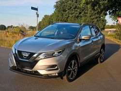 Grau Gebraucht 2017 Nissan Qashqai SUV | 14.800 € (Fairer Preis)
