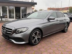 Grau Gebraucht 2020 Mercedes E400 Avantgarde Limousine | 38.900 € (Fairer Preis)