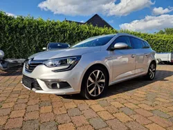 Silber Gebraucht 2018 Renault Mégane IV Bose Edition Limousine | 12.800 € (Fairer Preis)