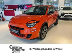 Orange Gebraucht 2024 Fiat 600E La Prima Limousine | 30.149 € (Fairer Preis)