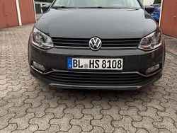 Grau Gebraucht 2016 VW Polo Highline Limousine | 8.699 € (Guter Preis)