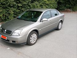 Beige Gebraucht 2002 Opel Vectra Limousine | 1.000 € (Teuer)