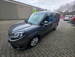 Grau Gebraucht 2022 Fiat Doblò Van / Kleinbus | 13.000 € (Superpreis)