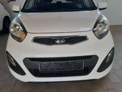 Weiß Gebraucht 2014 Kia Picanto FIFA World Cup Edition Kleinwagen | 4.950 € (Fairer Preis)