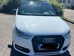 Weiß Gebraucht 2017 Audi A1 Sportback S-Line Kleinwagen | 15.600 € (Etwas zu teuer)