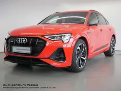 Catalunyarot metallic Gebraucht 2021 Audi e-tron Sportback S-Line SUV | 42.900 € (Fairer Preis)