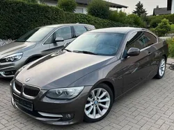 Braun Gebraucht 2011 BMW 330 Performance Coupé | 13.900 € (Fairer Preis)