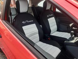 Rot Gebraucht 2009 Ford Ka Kleinwagen | 1.990 €