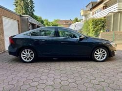 Grau Gebraucht 2015 Volvo S60 Summum Limousine | 16.500 €