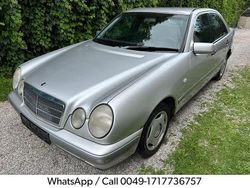 Silber Gebraucht 1998 Mercedes E200 Limousine | 1.350 €