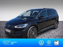 Schwarz Gebraucht 2024 VW Touran Highline Van / Kleinbus | 39.900 €