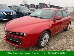 Rot Gebraucht 2008 Alfa Romeo 159 Limousine | 2.990 € (Guter Preis)